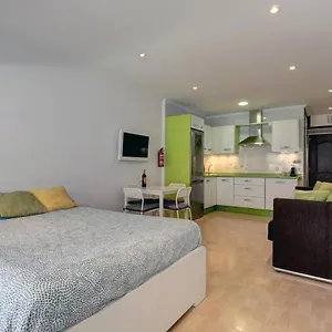 https://carihuela-palace-studio-071.es-andalucia.com